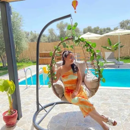 Aslan Denize Yakin Merkeze Yakin * פאטהיה